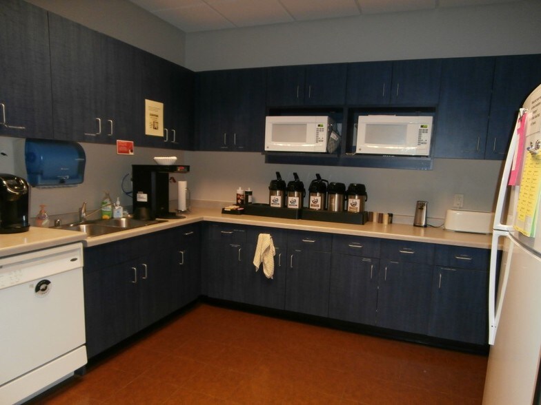 More Photos Of 5303 Fen Oak Dr, Madison Office For Lease