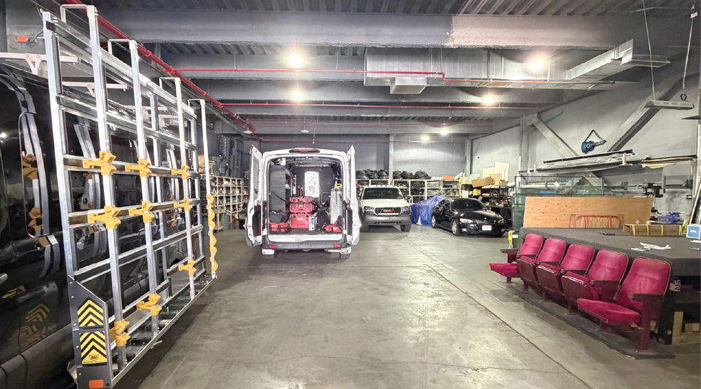 More Photos Of 5610 Grand Ave, Maspeth Warehouse For Lease