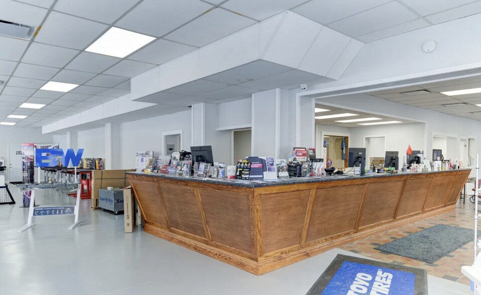 More Photos Of 511 N Perry St, Johnstown General Retail For Sale