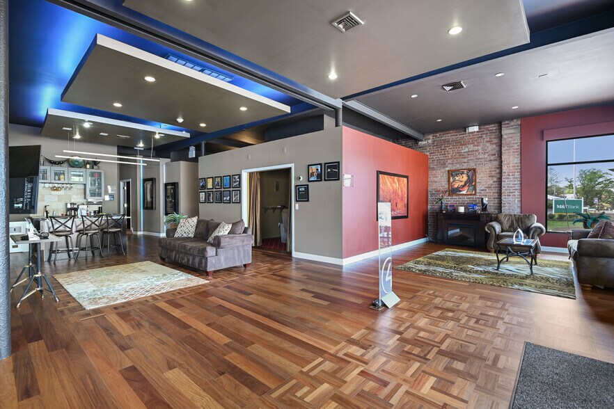 More Photos Of 183 Eagle Rock Ave, Roseland Storefront For Lease