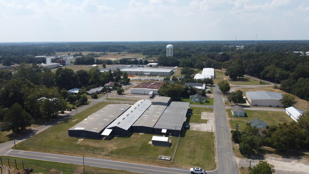 More Photos Of 1811 Florida Ave, Quincy Warehouse For Lease
