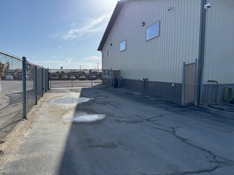 More Photos Of 2128 Gould Ct, Rockdale Warehouse For Sale