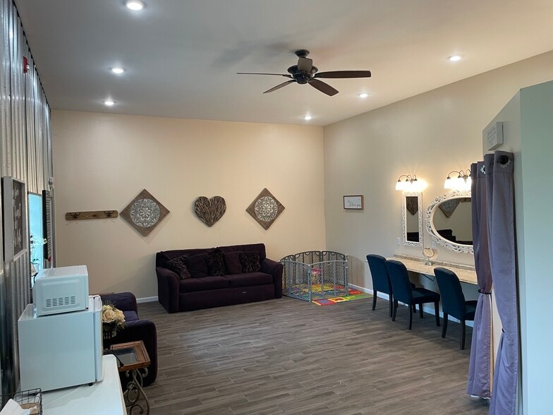 More Photos Of 52 Nestle Dr, Fulton Lodge Meeting Hall For Sale
