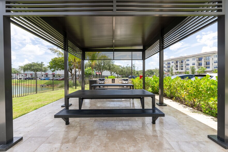 More Photos Of 8205 Commerce, Miami Lakes Apartments For Lease