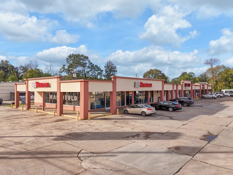 Primary Photo Of 10097 Florida Blvd, Baton Rouge General Retail For Lease