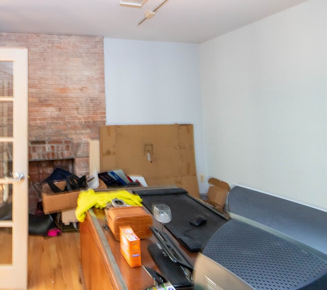 More Photos Of 115 W Saratoga St, Baltimore Storefront Retail Residential For Sale