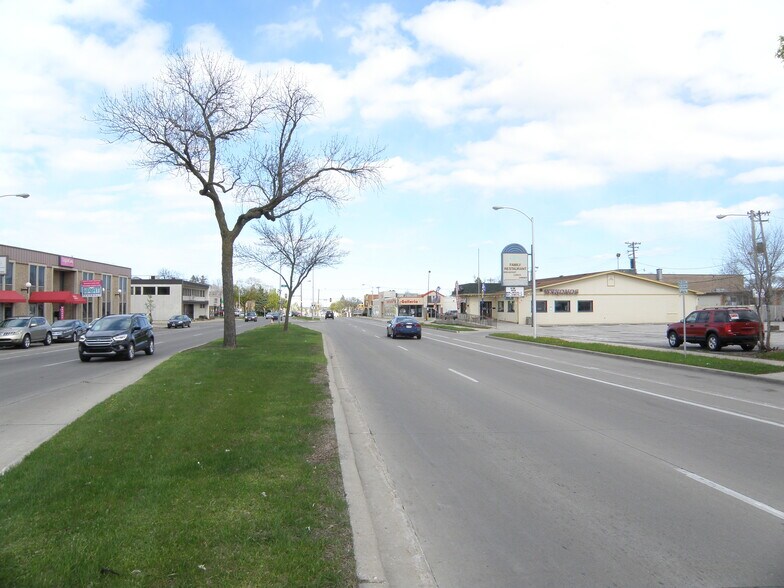 More Photos Of 8501 W Capitol Dr, Milwaukee Restaurant For Sale