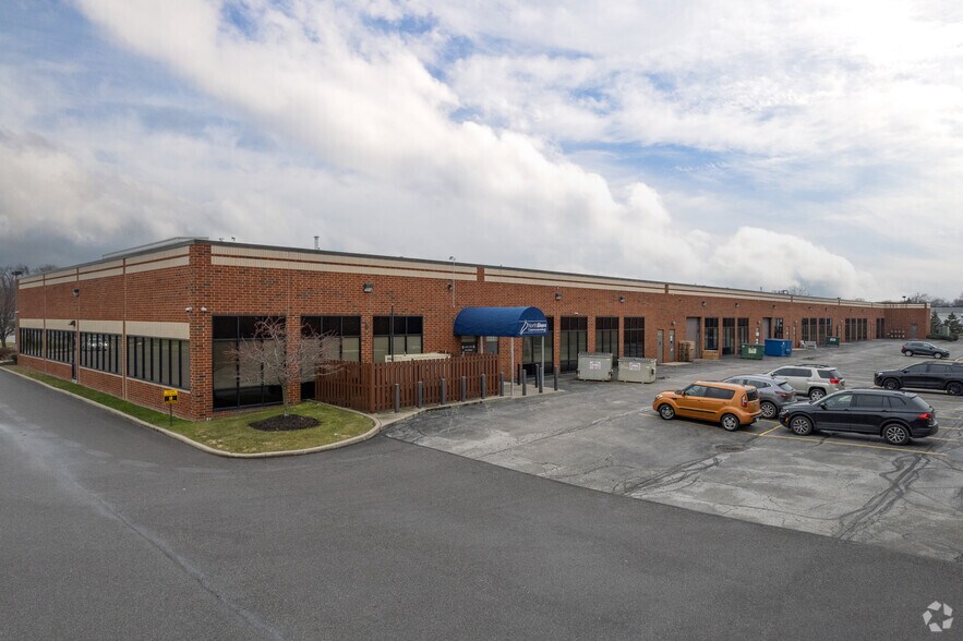 More Photos Of 7580 Northcliff Ave, Brooklyn Office For Lease