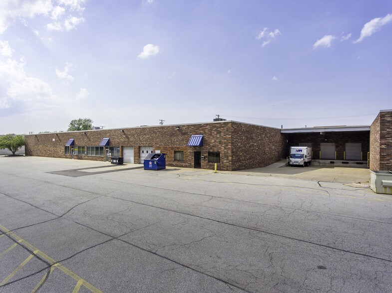 More Photos Of 210 Hayes Dr, Brooklyn Heights Manufacturing For Lease