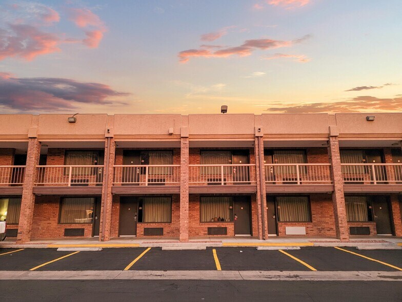 More Photos Of 850 S Bluff St, St George Hotel For Sale