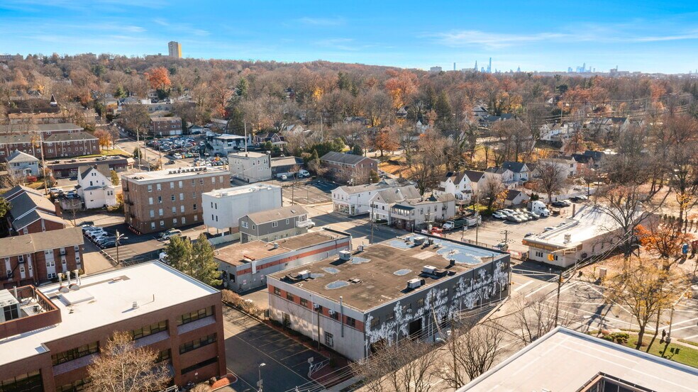 More Photos Of 117 Fort Lee Rd, Leonia Office For Sale