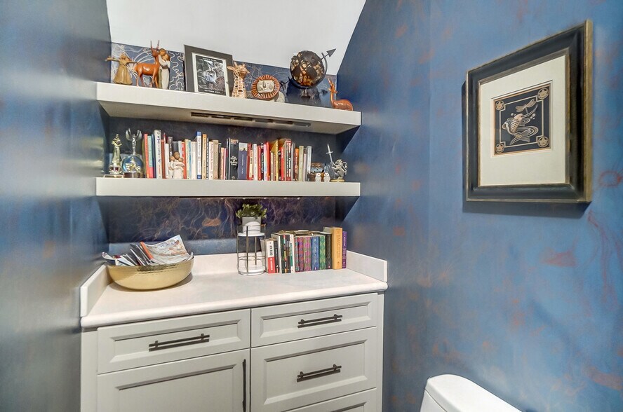 More Photos Of 208 W Monument Ave, Dayton Office Residential For Sale