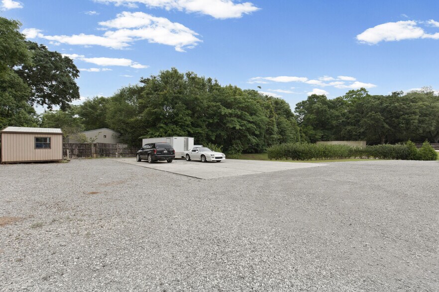 More Photos Of 2560 Leroy Stevens Rd, Mobile Light Manufacturing For Sale
