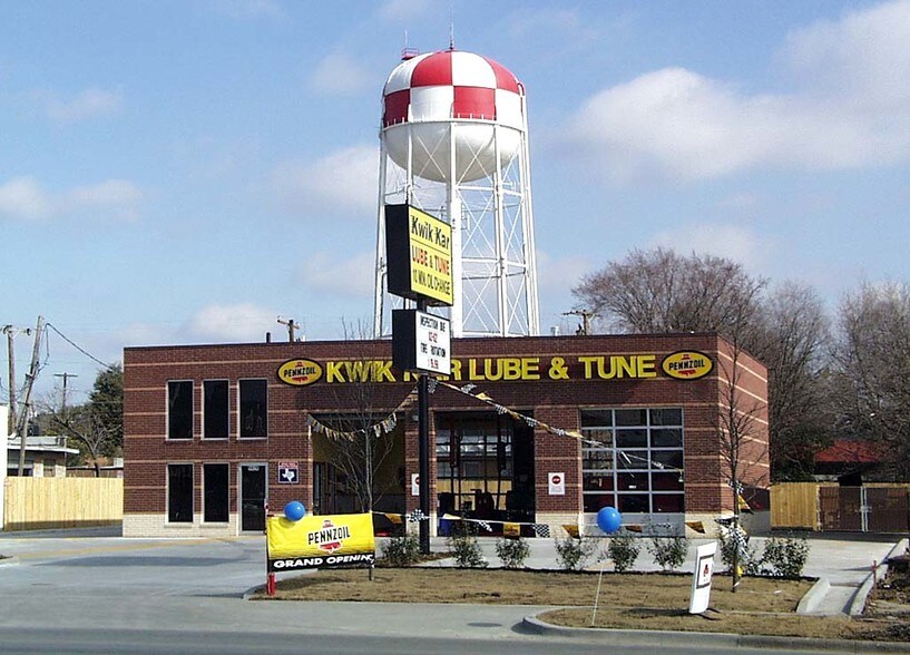 More Photos Of 5020 Lemmon Ave, Dallas Auto Repair For Lease