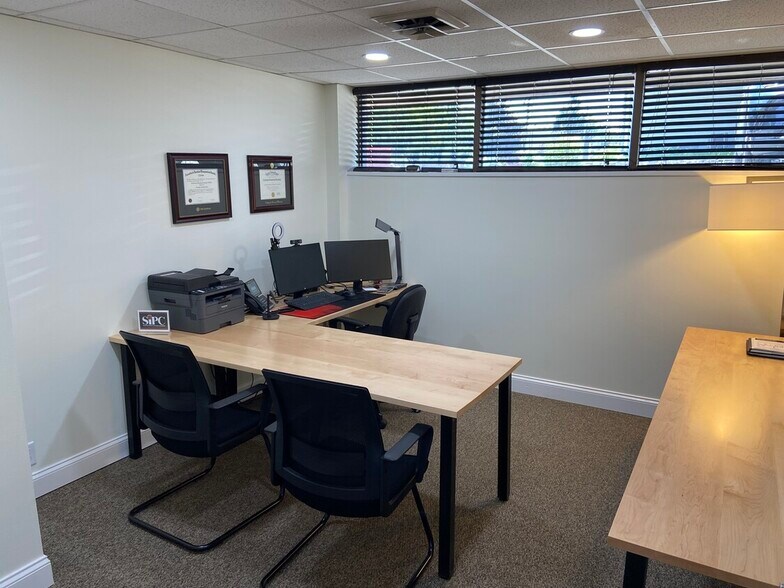 More Photos Of 1701 Washington St, Manitowoc Medical For Sale