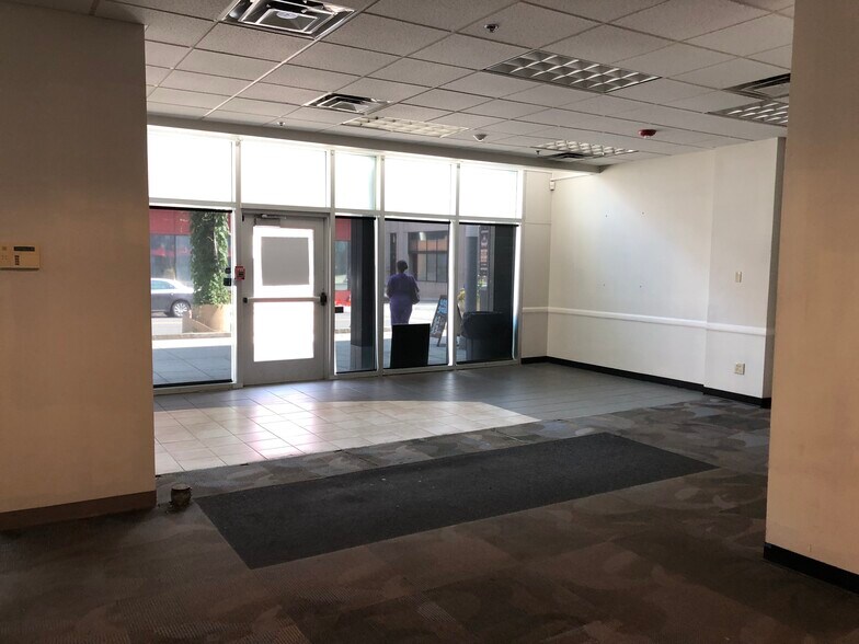 More Photos Of 51 S Pearl St, Albany Sports And Entertainment For Lease