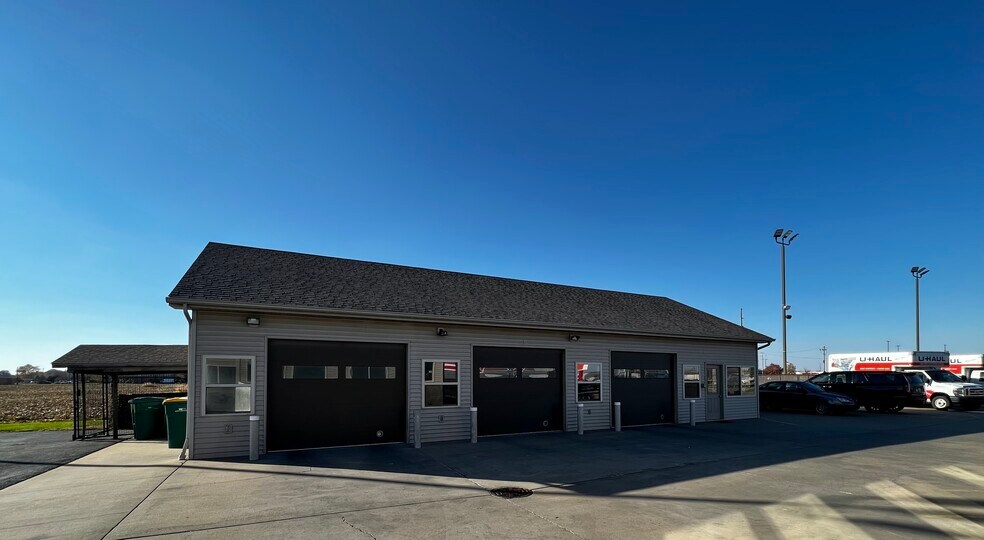 More Photos Of 1719 E Jackson St, Macomb Auto Dealership For Sale