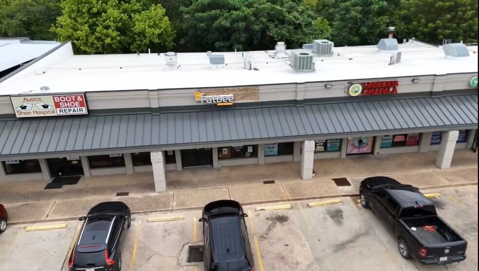 More Photos Of 1300-1330 Round Rock Ave, Round Rock Unknown For Lease