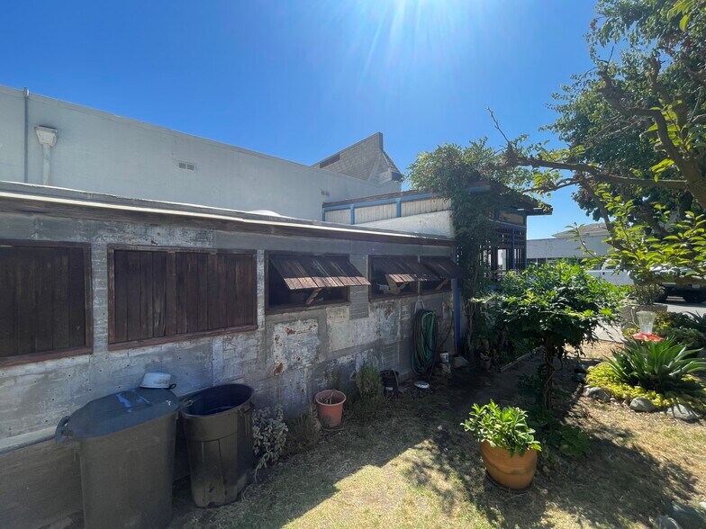 More Photos Of 7-9 Main St, Isleton Storefront Retail Residential For Sale