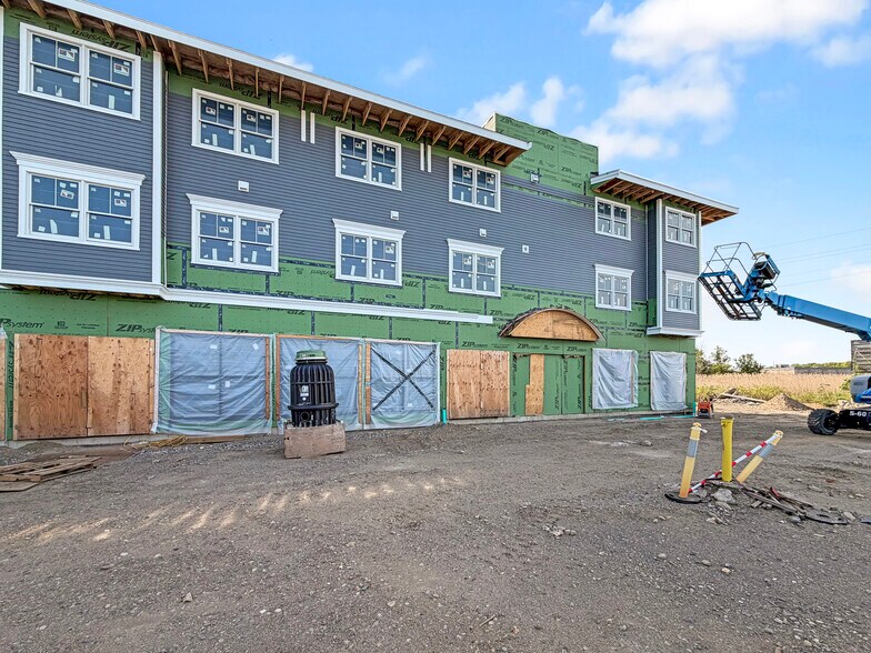 More Photos Of 3 Newburyport Tpke, Newbury Apartments For Lease