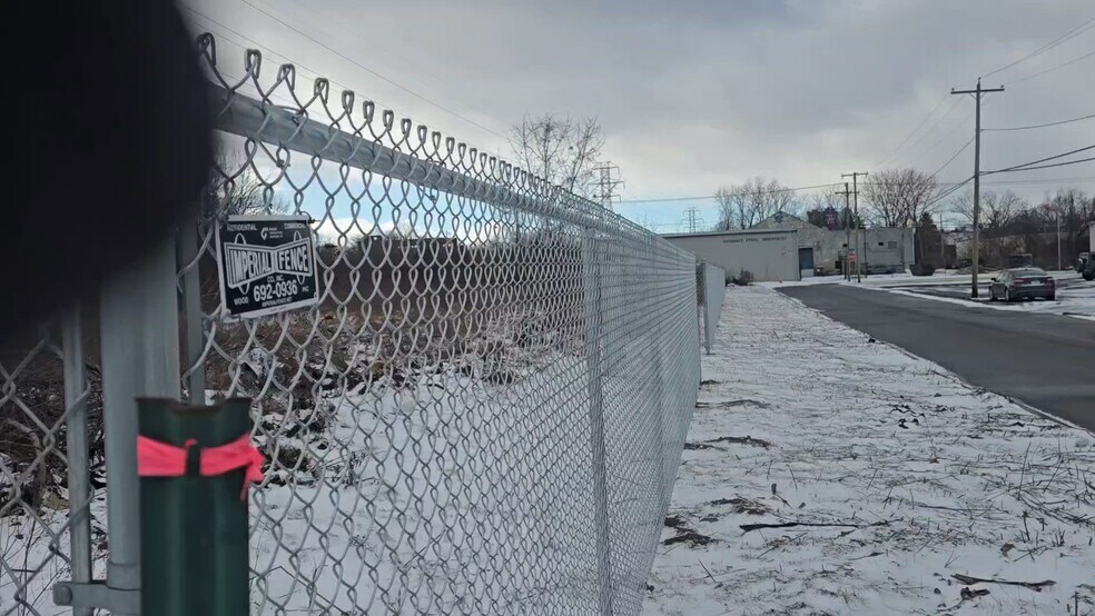 Primary Photo Of 2217 Allen ave, Niagara Falls Land For Lease