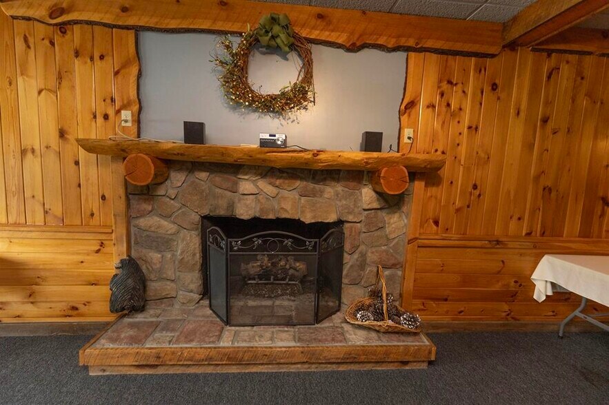 More Photos Of 12201 Albee Rd, Burt Restaurant For Sale