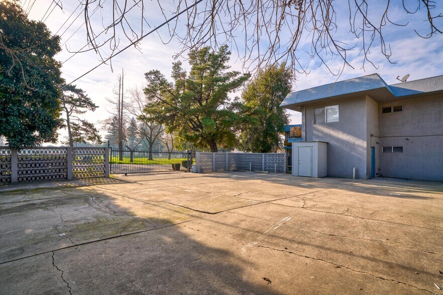 More Photos Of 1143 43rd Ave, Sacramento Apartments For Sale