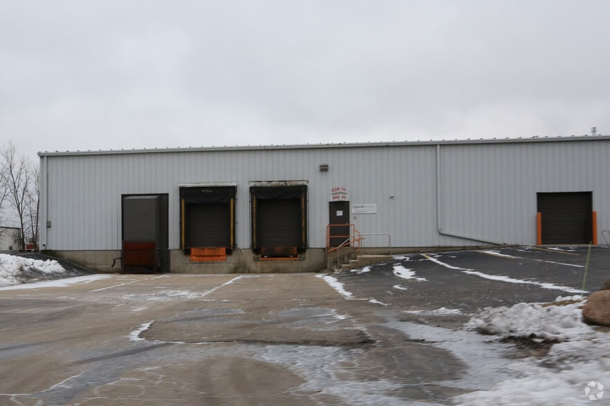 More Photos Of 4611 Green Bay Rd, Kenosha Manufacturing For Lease