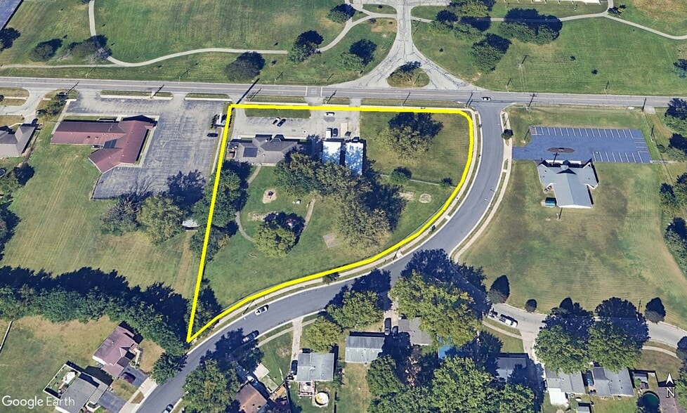 Primary Photo Of 2511 Mock Rd, Columbus Freestanding For Sale