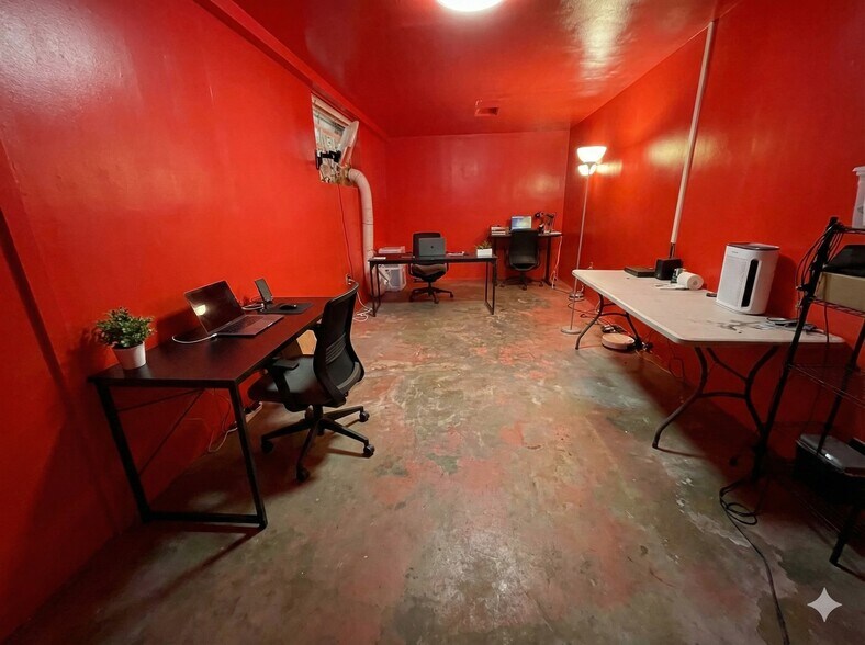 More Photos Of 3242 Fowler St, Los Angeles Warehouse For Lease