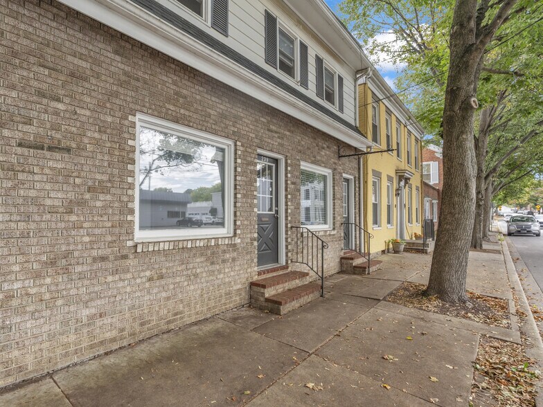 More Photos Of 239 E Main St, Westminster Office For Sale