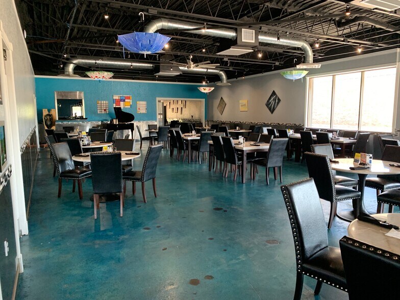 More Photos Of 803 US Highway 59, Atlanta General Retail For Sale