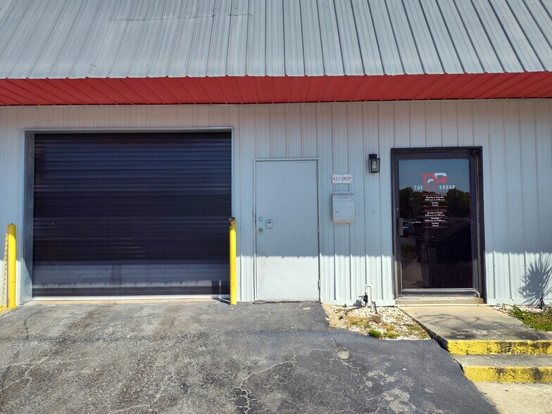 More Photos Of 109 N Falkenburg Rd, Tampa Manufacturing For Sale