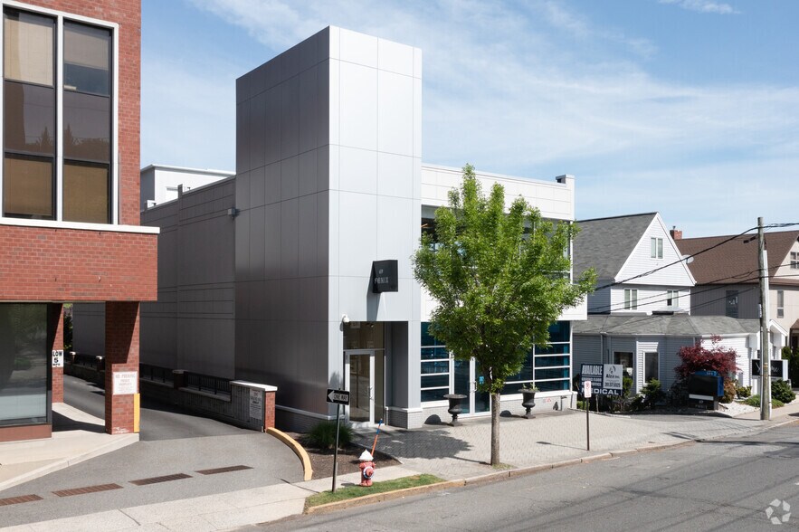 More Photos Of 104 Grand Ave, Englewood Medical For Lease