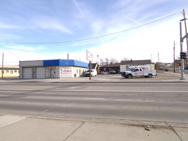 More Photos Of 99 Center St, Rock Springs Storefront For Sale