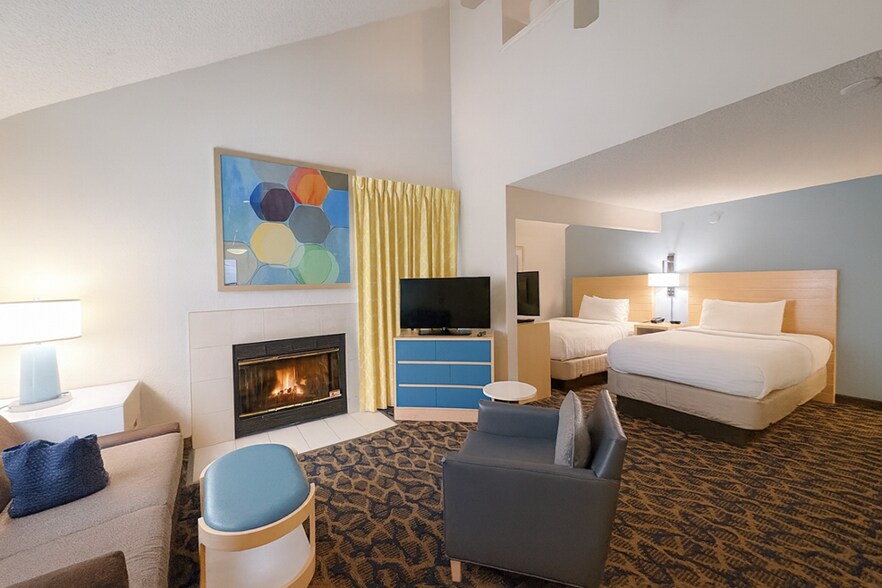 More Photos Of 35 Hurricane Ln, Williston Hotel For Sale