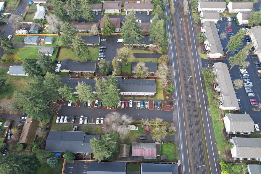 More Photos Of 17440 E Burnside St, Portland Apartments For Sale