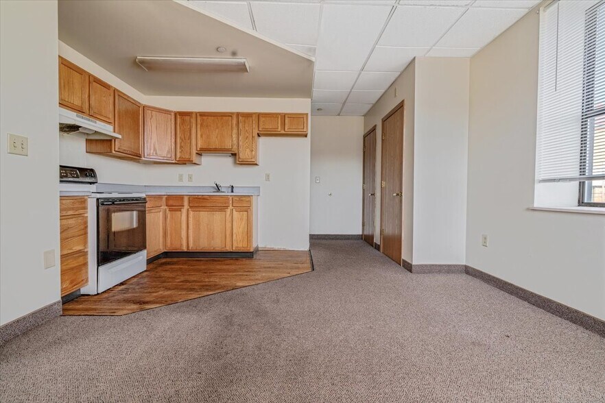 More Photos Of 723 Braddock Ave, Braddock Office For Sale