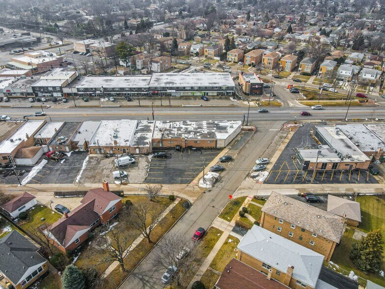 More Photos Of 8057 N Milwaukee Ave, Niles General Retail For Sale