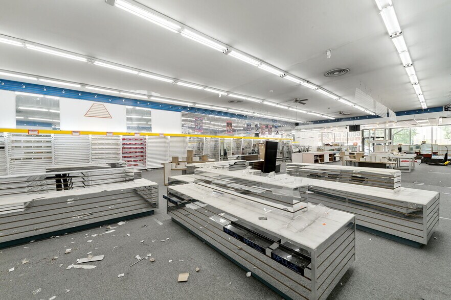 More Photos Of 11109 S Michigan Ave, Chicago Storefront Retail Office For Sale