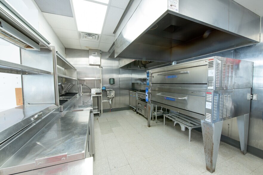 More Photos Of 221 2nd Ave, Carnegie Freestanding For Sale