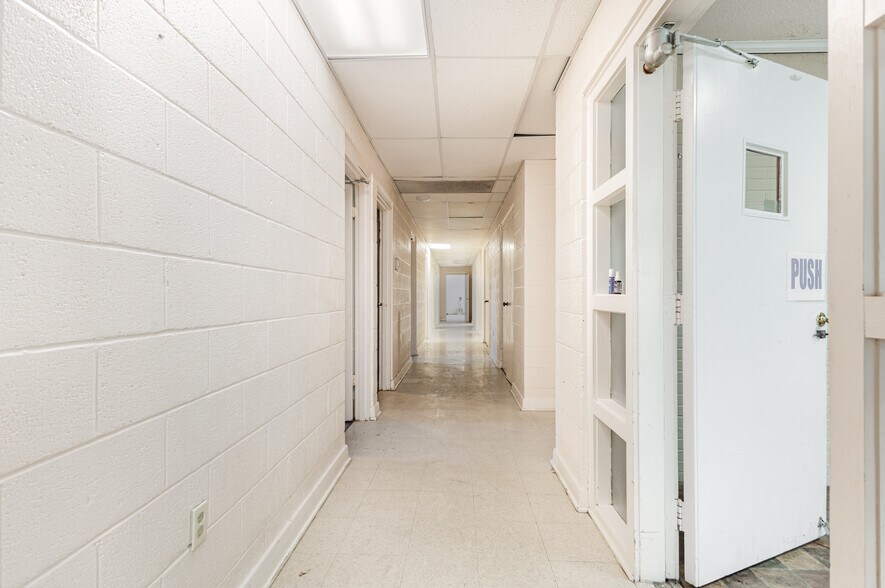 More Photos Of 420 Paul St, Rocky Mount Specialty For Lease