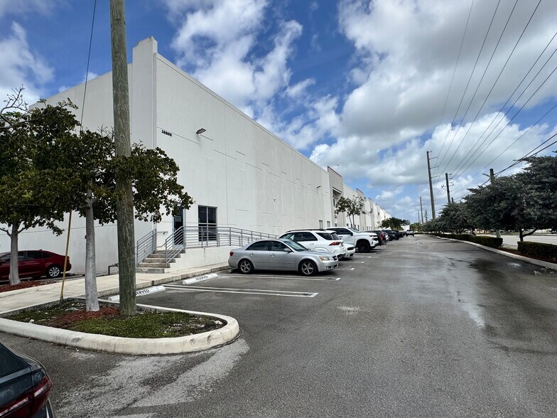 More Photos Of 13202 NW 107th Ave, Hialeah Gardens Warehouse For Sale