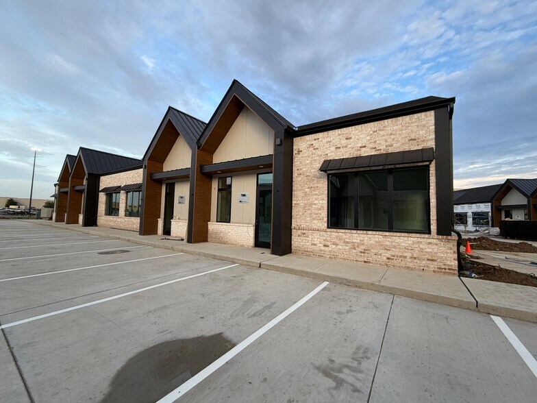 Primary Photo Of 5251 Katy Mills Cir, Katy Medical For Lease