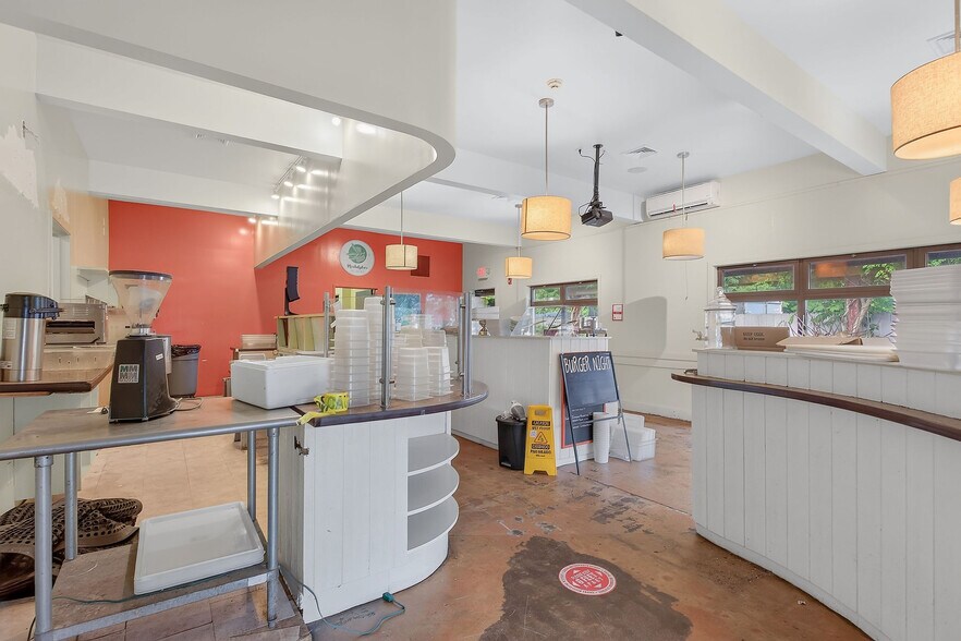 More Photos Of 18 Elm Ct, Sheffield Restaurant For Sale
