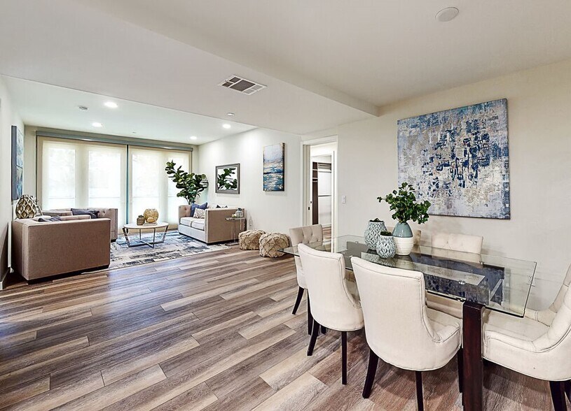More Photos Of 1070 S Bedford St, Los Angeles Multifamily For Sale