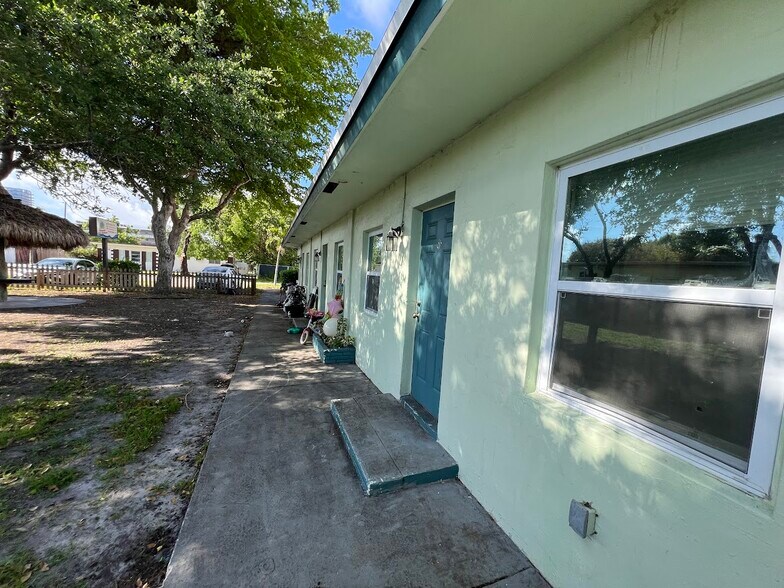 More Photos Of 705-713 NE 3rd St, Hallandale Beach Apartments For Sale