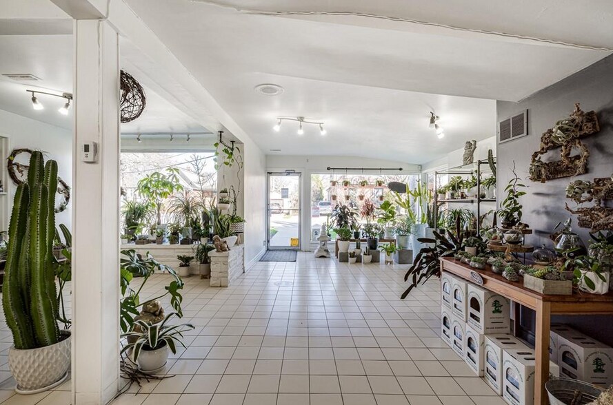 More Photos Of 22 E 25th St, Hamilton Storefront Retail Office For Sale