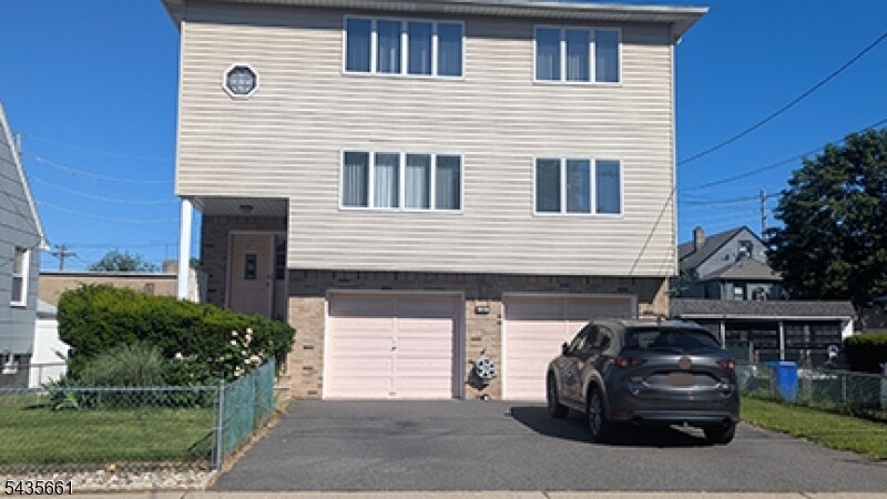 Primary Photo Of 33 William St, Wallington Multifamily For Sale