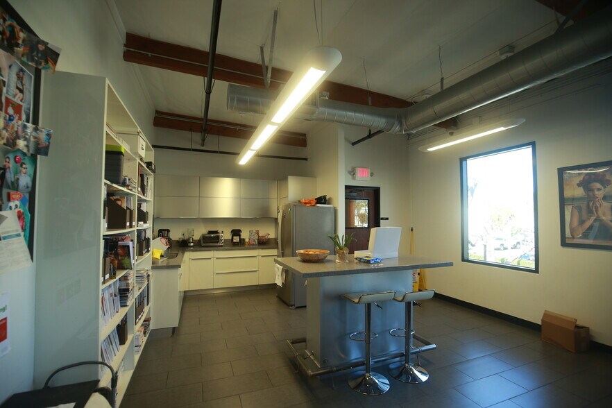 More Photos Of 1530 Moonstone St, Brea Warehouse For Lease